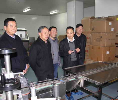 九江市老科協(xié)華金國(guó)會(huì)長(zhǎng)一行蒞臨仙客來(lái)公司考察